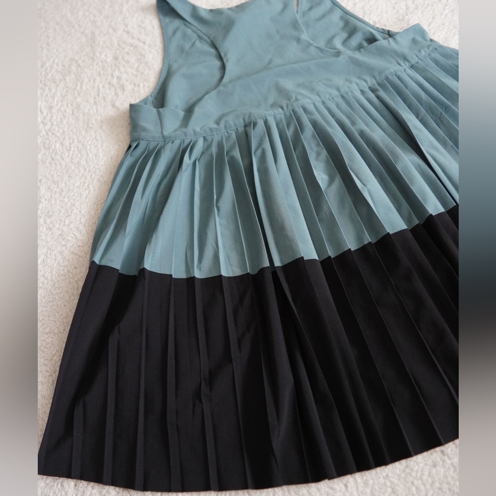 Athleta Teal and Black Tank Top - Picture 4 of 5